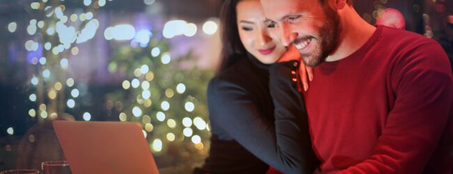 What Is a Pay Per Signup Dating Site and How Does It Work?