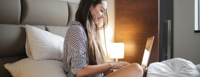 Creating Content Clusters for Dating Traffic